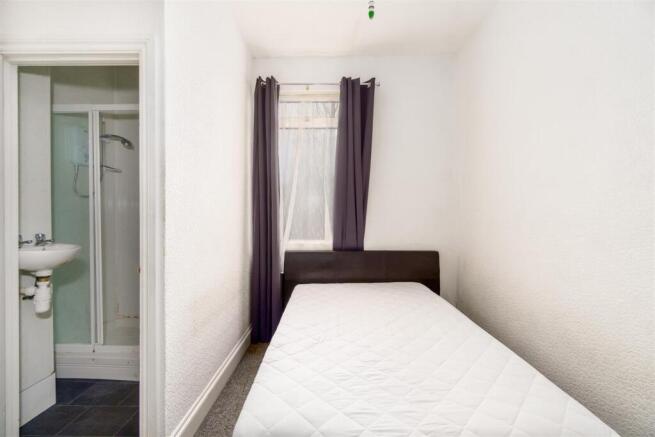 Bedroom & Ensuite Shower Room