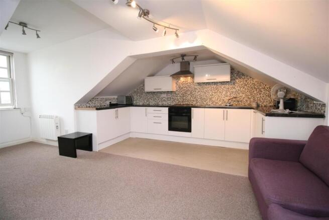 Kitchen / Living Room