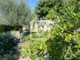 Photo of Sollies Toucas, Provence-Alpes-Cote D'azur, 83210, France
