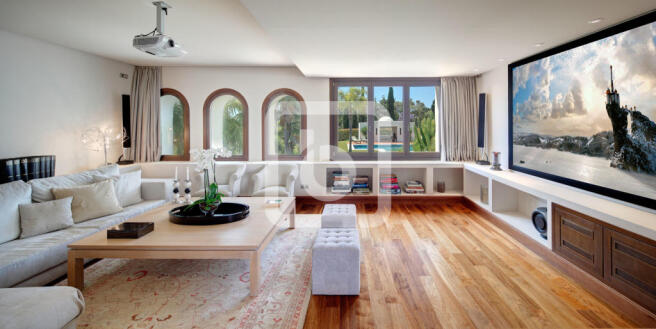 6 Bedroom Villa For Sale In Marbella Costa Del Sol 29660 Spain