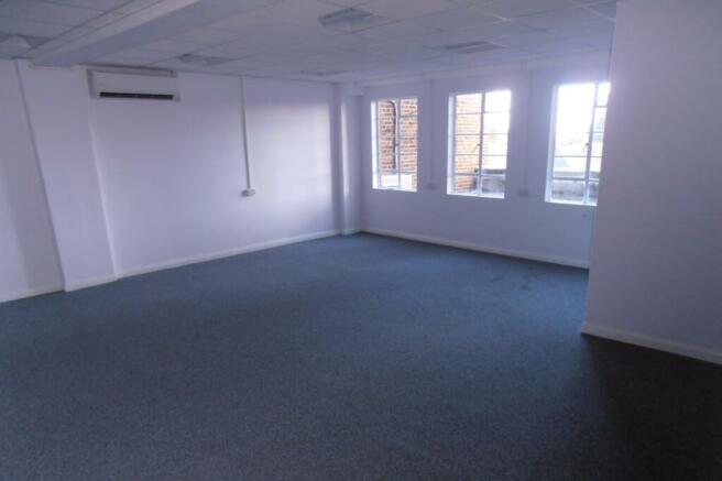 Essex_House_Upminster_Offices_To_Let_Rent_1.JPG