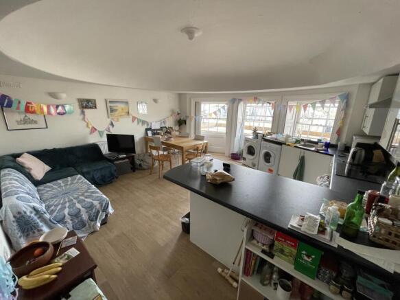 3A7D9491-C857-4A82-A4E3-492549A7F7F2