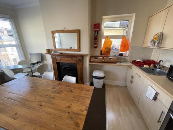 F01E41C2-5B0B-4AB6-B39C-DCDC6CFF2530