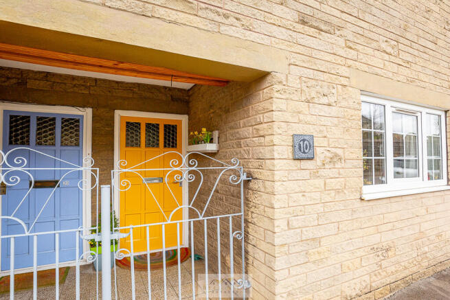 Front of house 1....
