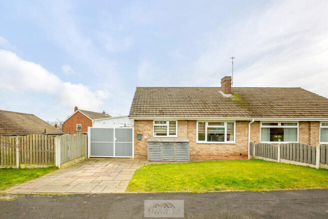 Front of house 1....