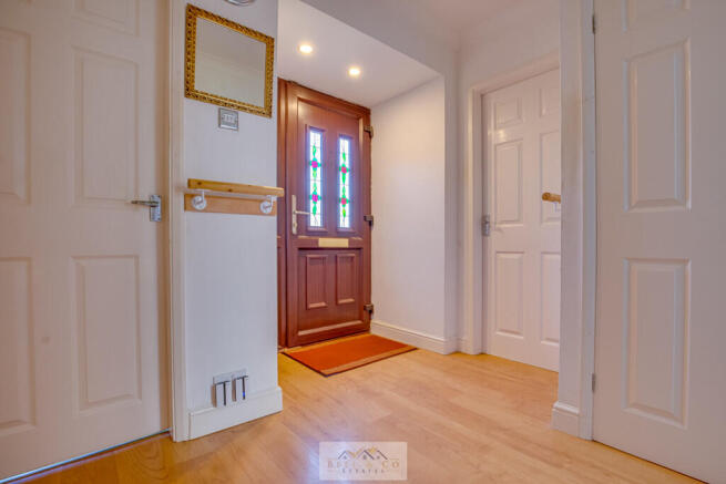 Entrance hall 1.1