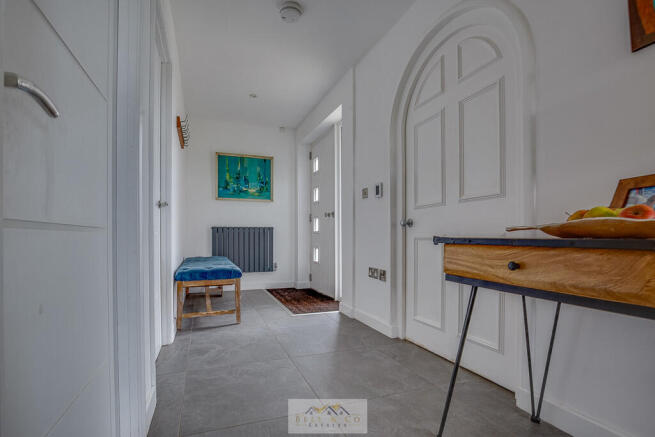Entrance hall 1.1