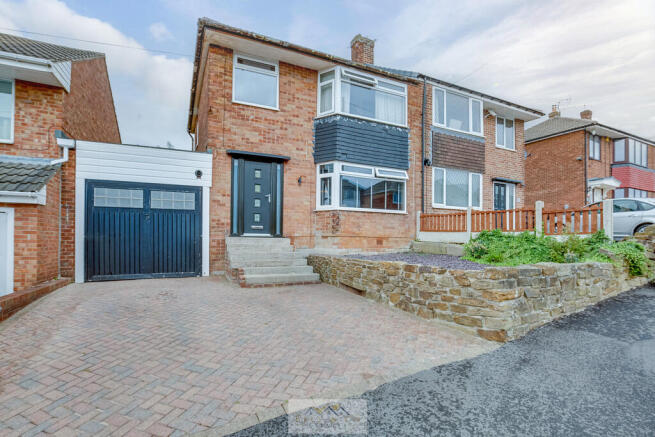 Front of house 1....