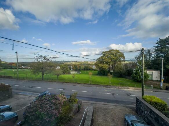 53 Sunnybank Rd-37.jpg