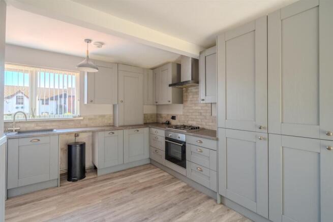 11 Greenfield Close-16.jpg