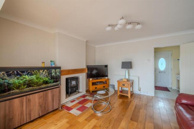 92 Court Farm Road-15.jpg