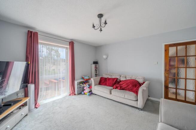 14 Neath Court-8.jpg