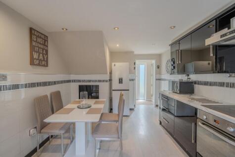 Sunnybank, Henllys, Cwmbran