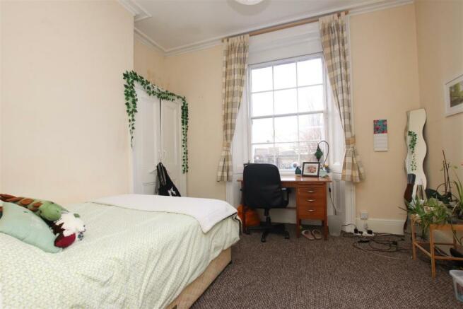 2 bedroom flat to rent Kingsmead