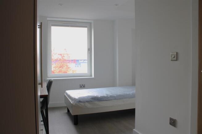 Bedroom.JPG