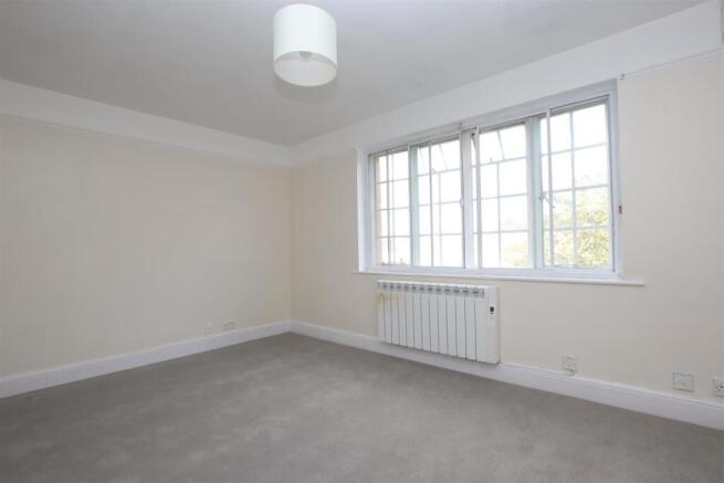 Studio room (2).JPG