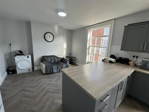 WhatsApp Image 2025-11-19 at 11.04.27 (2).jpeg