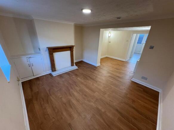 WhatsApp Image 2025-11-24 at 09.33.20 (1).jpeg