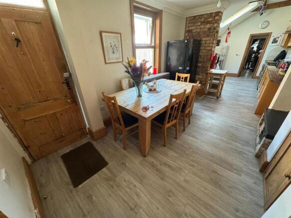 WhatsApp Image 2025-08-06 at 10.27.45 (2).jpeg