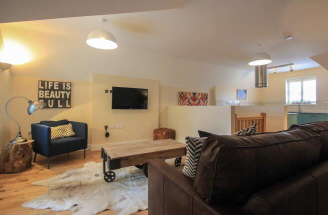 5, 1-3 Howard Terrace LR NO WM-14.jpg