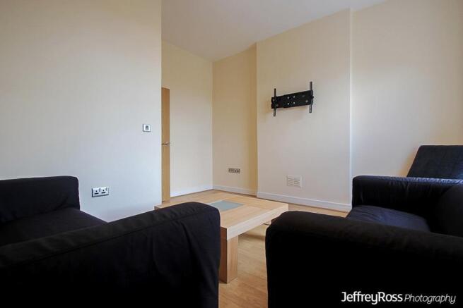 Lounge2.jpg