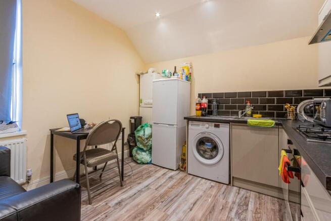 Colum Road 158, 3-1.jpg