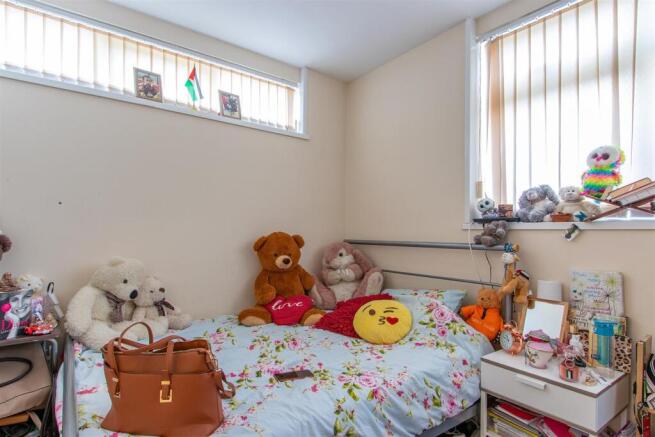 Newport Road 177b, 4-6.jpg