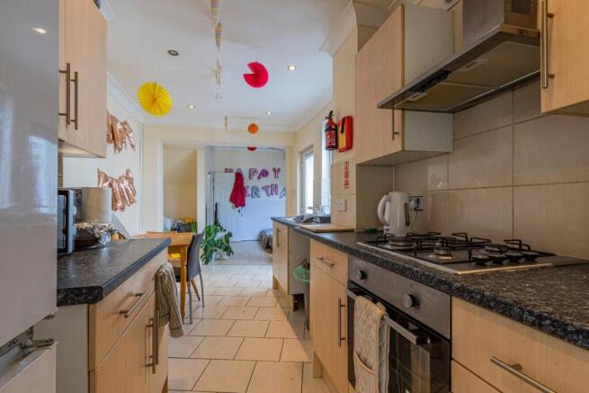 Glenroy Street 144-4.jpg