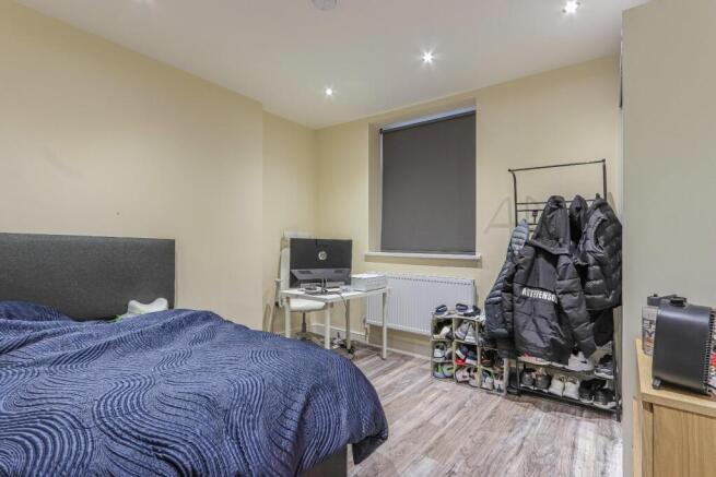 Cyril Crescent 6, 1-3.jpg