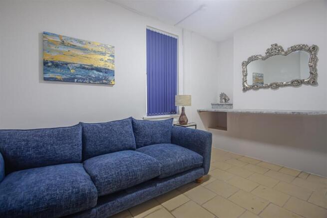 Mackintosh Place 30-9.jpg