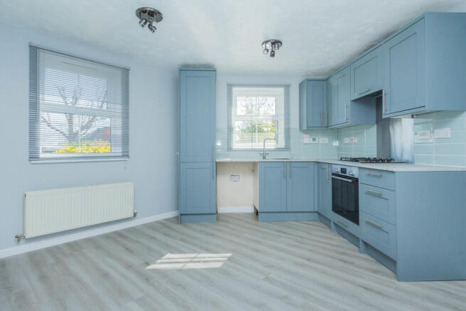 Kitchen/Breakfast...