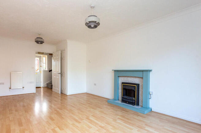 Lounge/dining roo...