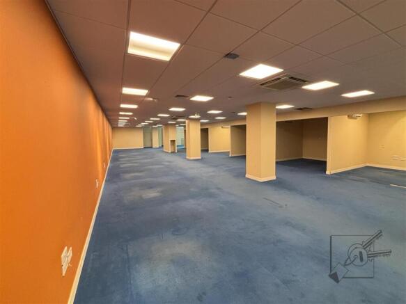 first floor 78 New Road-16.jpg