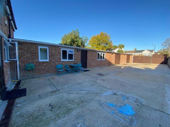 PHOTO-2025-10-24-19-14-20 (4).jpg