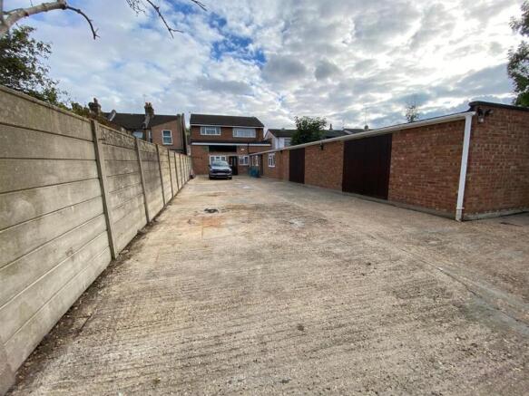 PHOTO-2025-10-15-23-55-56 (9).jpg