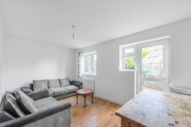 89046b18-c012-4cff-95a0-756cd805d935