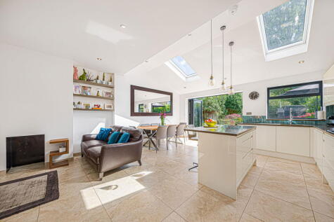 Babbacombe Road, Bromley, BR1 3LW