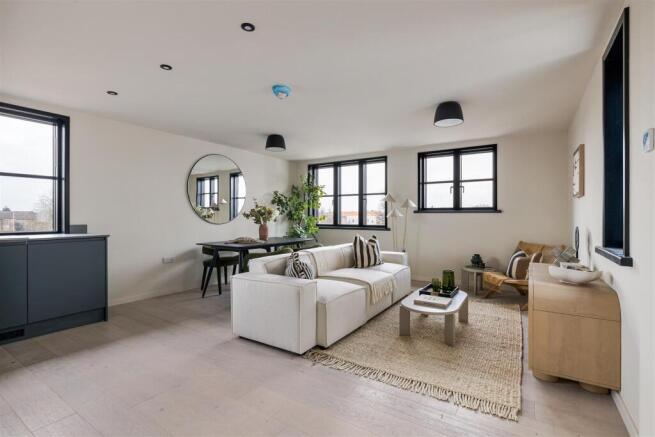 Harley Court, E11