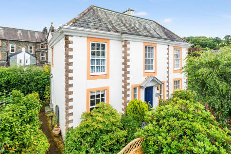 Oak Leaf House, Ambleside Road, Keswick, Cumbria, CA12 4DL