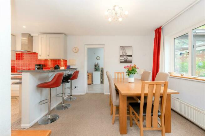 Kitchen Dining Area