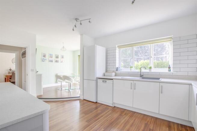 Kitchen (2)