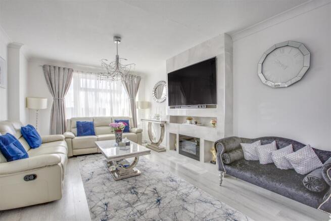 Sitting Area 2