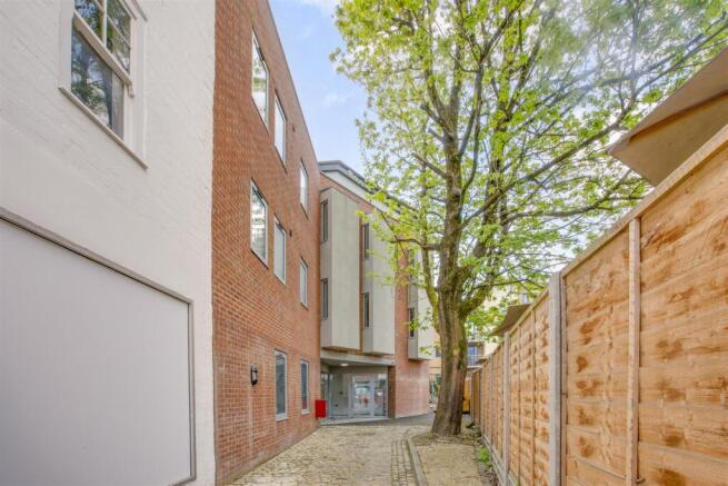 High Street Access