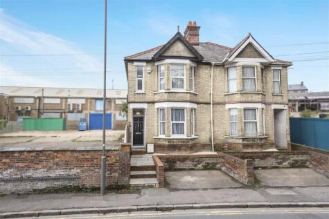 Desborough Road, High Wycombe