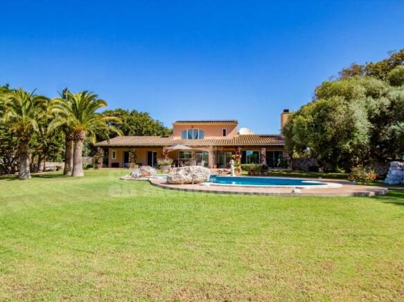 Country house with pool in Sant Lluis
