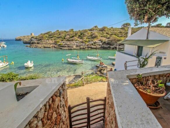 House with direct access to the sea in Alcaufar