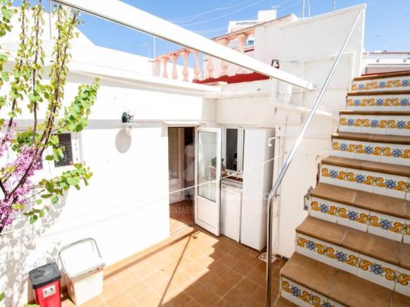 House with patio in Es Castell