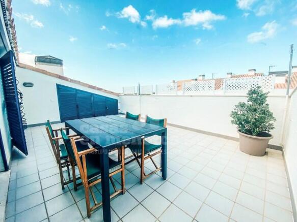 Penthouse flat with lift and pool in Ciutadella