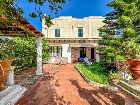 Menorcan house with large garden