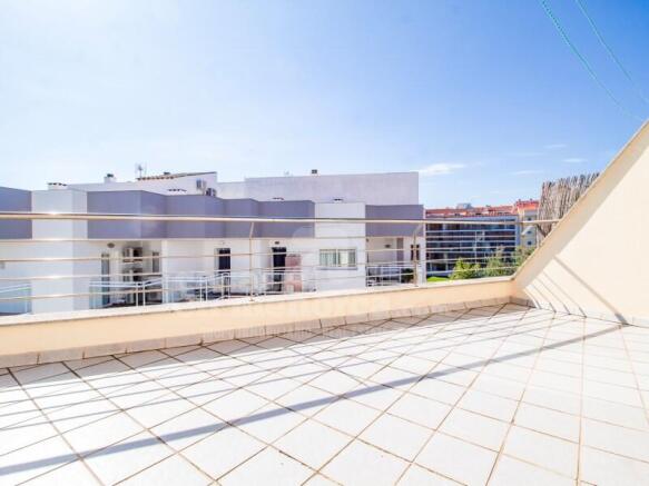 Triplex flat in Mahon